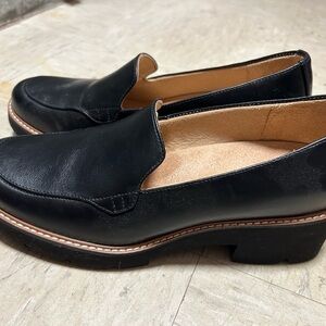 Naturalizer Black Leather Loafers